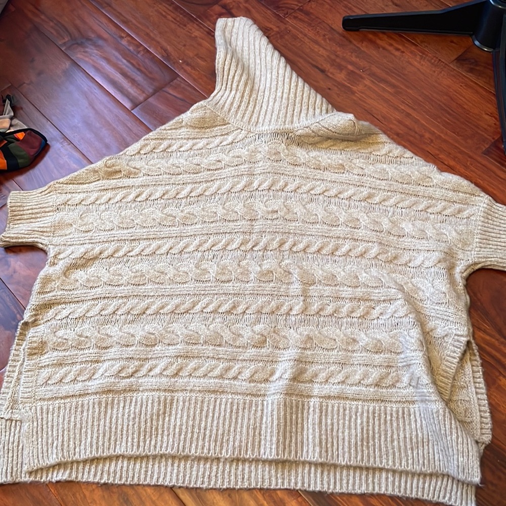 Beige Knit turtleneck Sweater size M